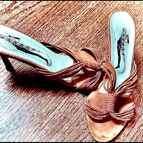 Rare, Vintage Leather and Swede Brown “Belle” by Sigerson Morrison 2.3’’ Heels - Picture 7 of 7